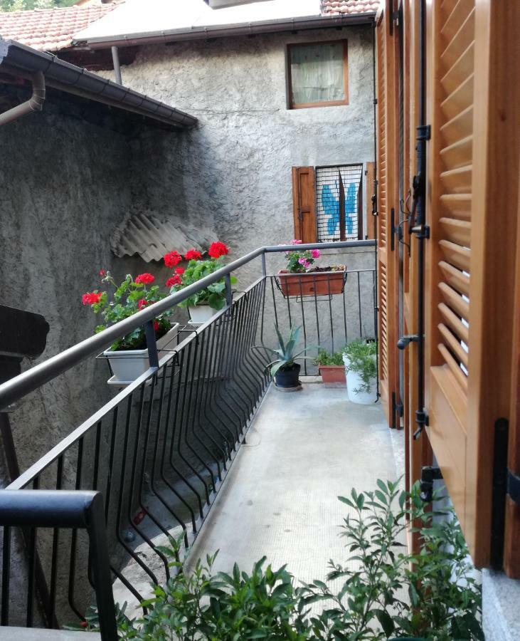 Appartamento Borgo Antico Oliveto Lario Екстериор снимка
